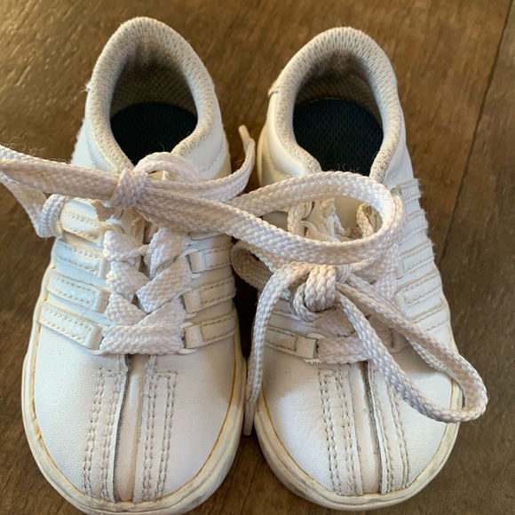 K-Swiss Other - K Swiss white toddler sneaker